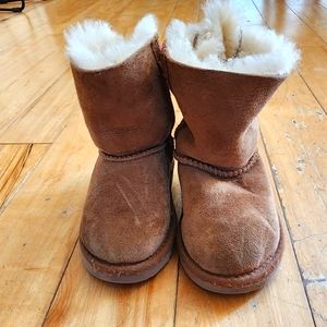 Ugg Toddler Sz 6 Brown Boot with Pink Bowtie Accent